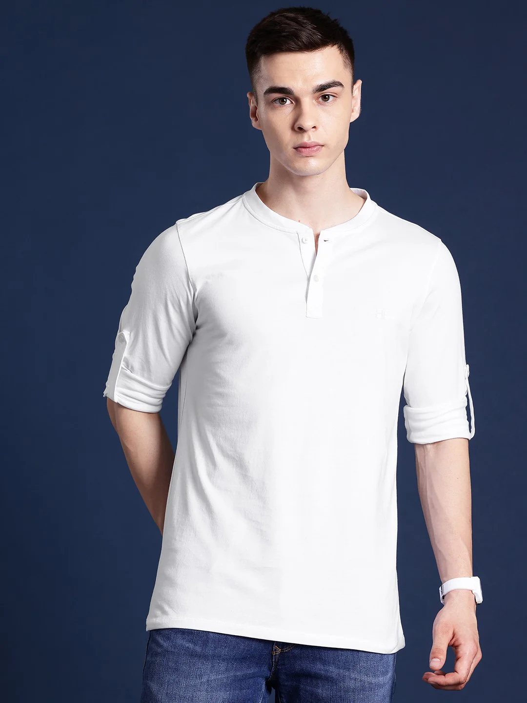Man wearing white t-shirt